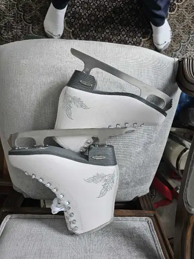 Bladerunner Women's skates, View more