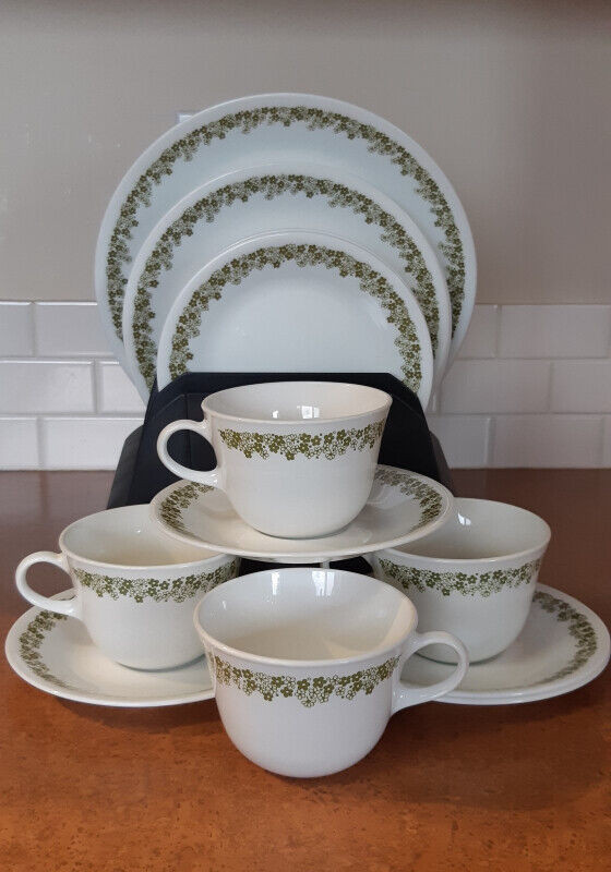 Vintage Corelle Spring Blossom/Crazy Daisy dish set: 4 settings in Kitchen & Dining Wares in Kamloops