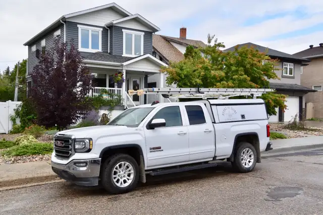 2017 GMC Sierra 1500 With ARE Topper