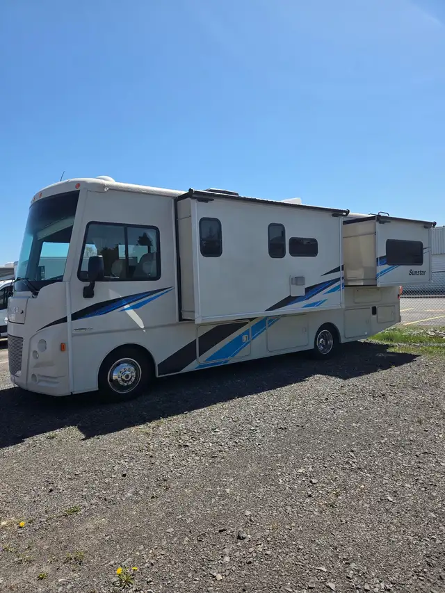Motorhome in RVs & Motorhomes in Ottawa - Image 3