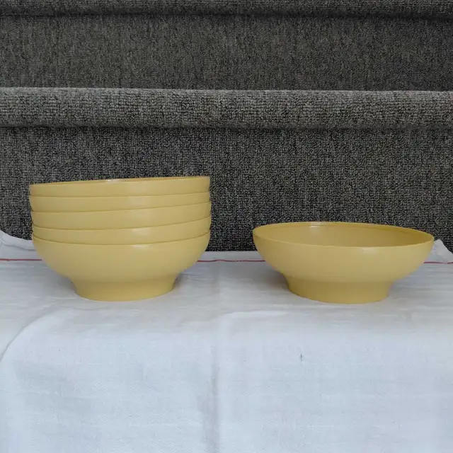 Ensemble de 6 bols Tupperware vintage in Kitchen & Dining Wares in Trois-Rivières - Image 2