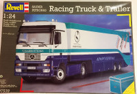 Revell Germany 1/24 Sauber Petronas Racing Truck & Trailer