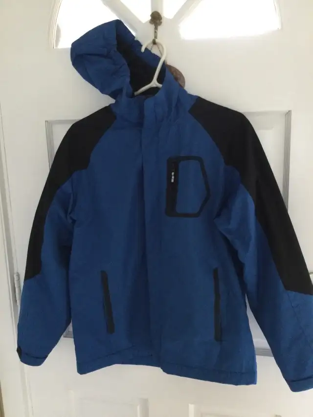Youth or men spring jacket size S in Kids & Youth in Oakville / Halton Region - Image 2