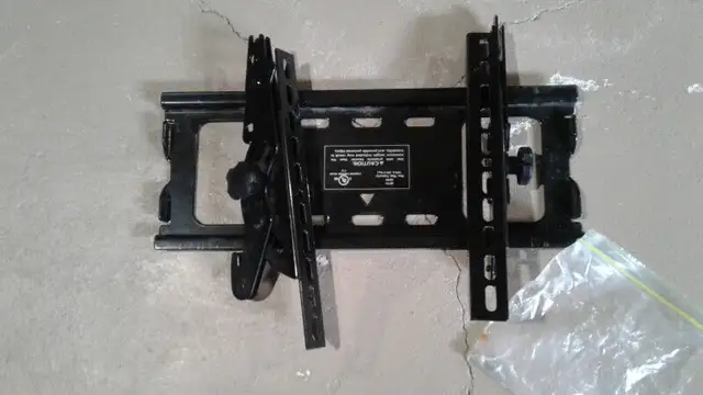 Wall mount TV supports, $25 each. in General Electronics in Markham / York Region - Image 3