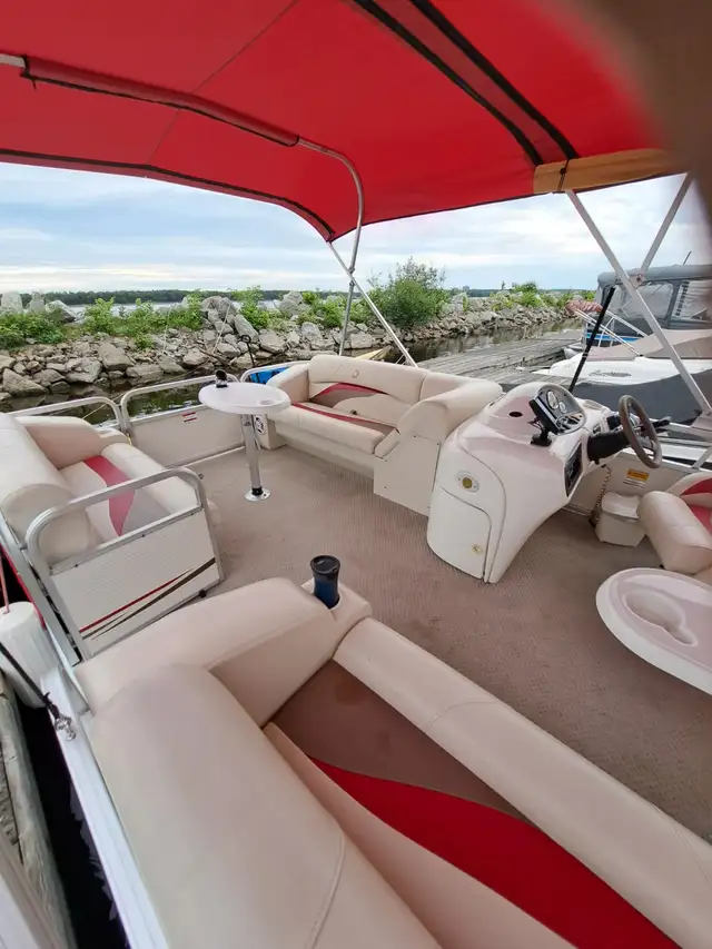 Pontoon in Great Condition! / Ponton en Superbe Condition! in Powerboats & Motorboats in Gatineau - Image 6