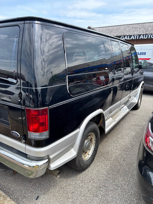 handicap access van in Cars & Trucks in City of Toronto - Image 3