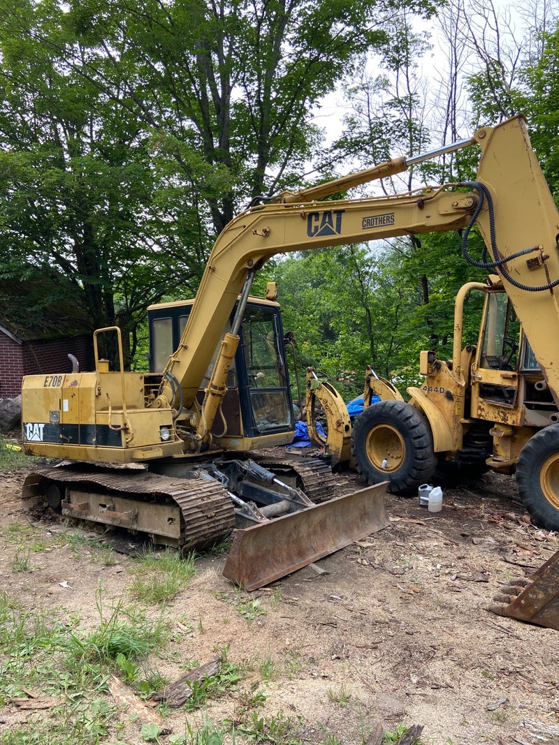Cat excavator E70B Heavy Equipment Muskoka Kijiji