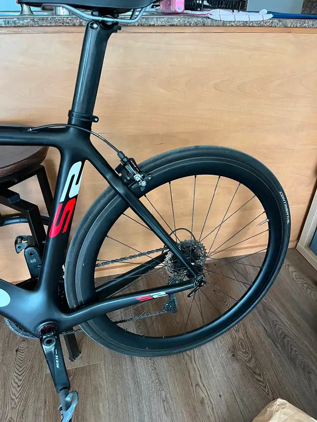 Cervélo S2 Aero Carbon Road Bike LEGEND size 56 in Road in City of Toronto - Image 3