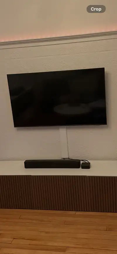 Samsung 50” QLED 4K Smart TV + LG Soundbar – Excellent Condition, View more