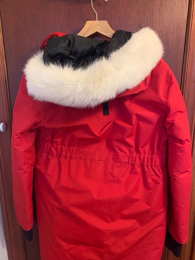 Manteau d’hiver copie du Canada Goose dans Femmes - Hauts et vêtements d'extérieur  à Ville de Montréal - Image 3