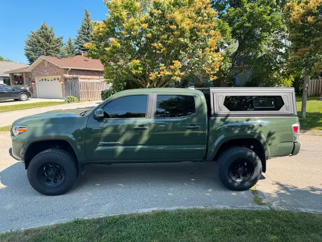 2022 Toyota Tacoma 4x4 TRD Sport Premium ( Manual )  Army Green in Cars & Trucks in Kitchener / Waterloo - Image 9