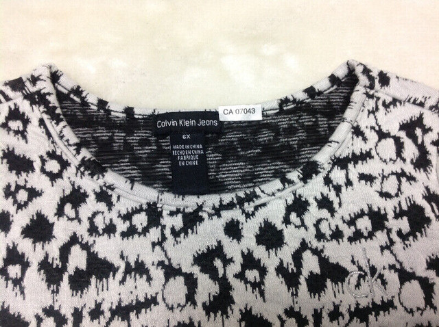 Calvin Klein ,Beautiful kids dress, New Conditions Size 6X in Toys & Games in Hamilton - Image 2