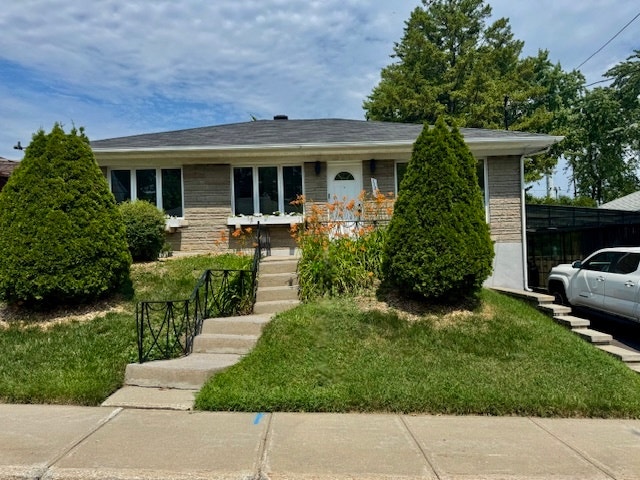 Fully Renovated House for Sale in Montreal North — photo 1