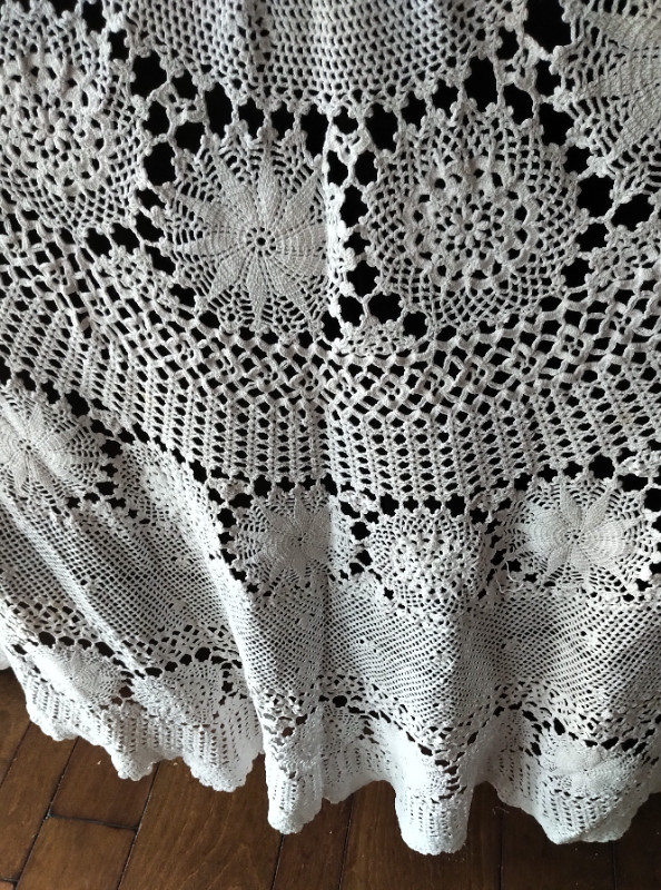62" Round Hand-Made Crocheted White Tablecloth, New/Like-New in Arts & Collectibles in Stratford - Image 2