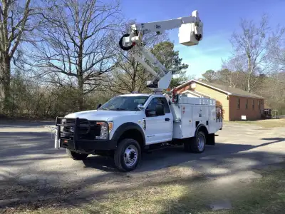 2017 Ford F550 Altec AT37G 124,000 Miles Automatic Telescopic Articulating Automatic 42ft working he...