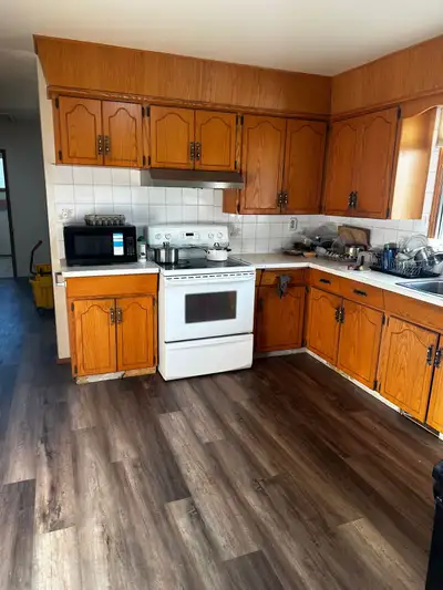 Hi, I’m lookong for a female roommate. There are 2 female living at the house and my third room is v...