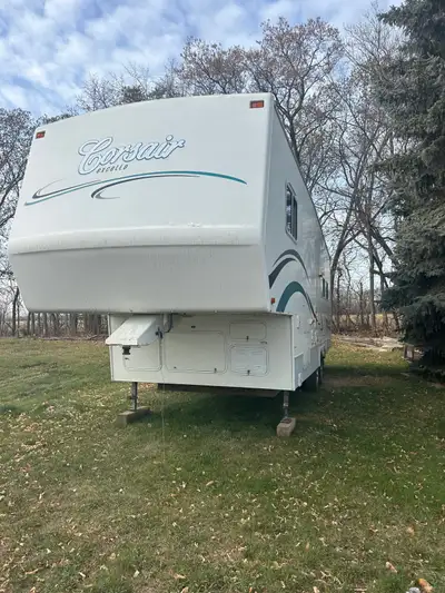 -2006 Corsair excella -29 CKS -1 slide - brand new awning -day and night blinds -central vac -air co...