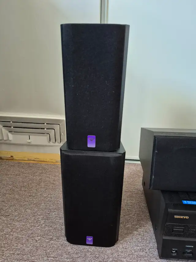 Home theatre receiver and speakers in Stereo Systems & Home Theatre in Edmonton - Image 5