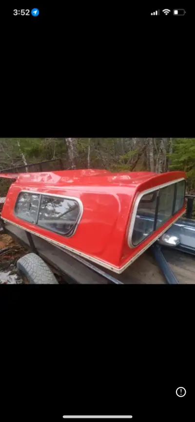 Topper for sale came off a short bed Toyota pickup will also fit a short bed ford ranger 350 obo ema...