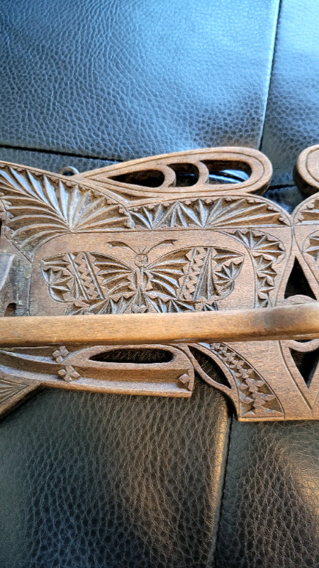 One of a Kind Antique Hand Carved Wood Pipe Holder from Holland in Arts & Collectibles in St. Albert - Image 4