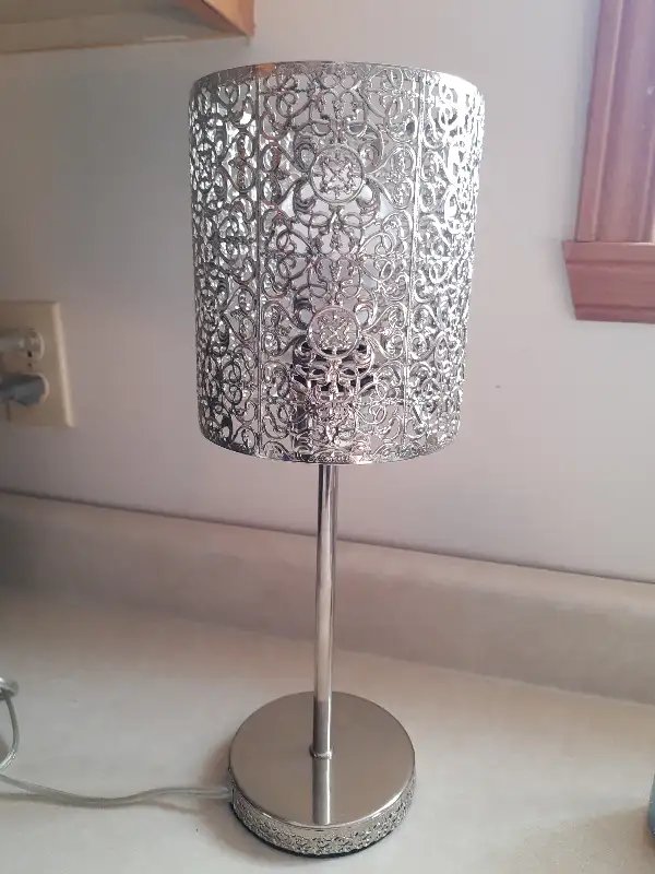 Metal desk lamp in Indoor Lighting & Fans in Cornwall - Image 2