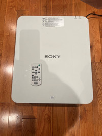 Sony VPL-FH31 WUXGA Projector