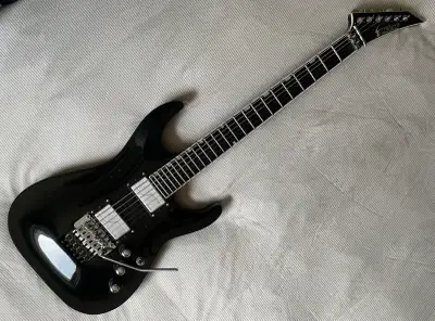 No trades. Will ship. Edwards Horizon E-HR-115 made in Japan by ESP. The guitar is in good condition...