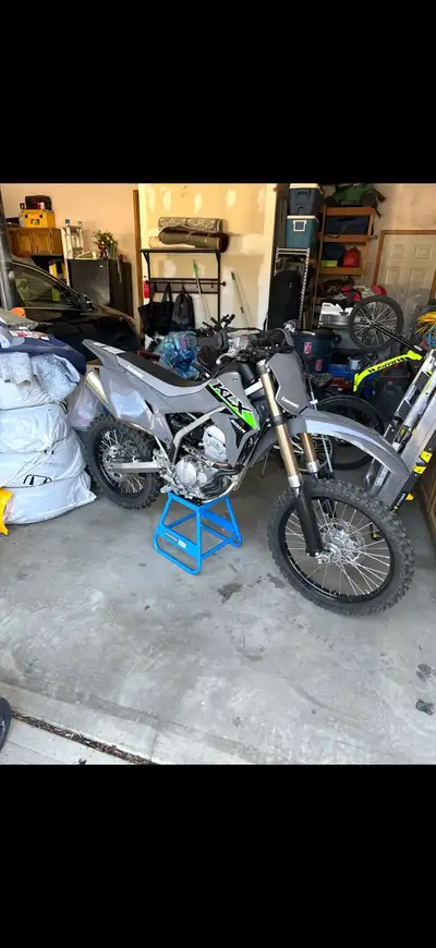 2024 Klx 300r Used only 5 times at McLean creek Never raced Upgraded handles bars 1 ride since last...