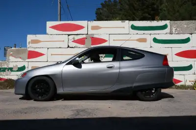 Honda Insight 5 speed manual. Great condition with new suspension all around, upgraded IMA battery,...