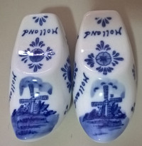 Vintage Delft Blue & White Dutch Shoes Salt-Pepper Shakers