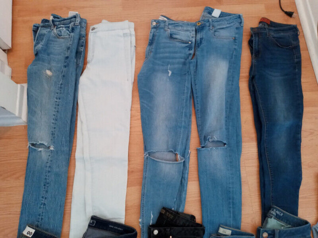 Lot de jeans fille-femme gr:0 à 9 dans Autre  à Laval/Rive Nord - Image 3