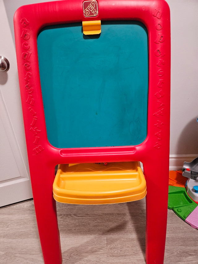 Easel 2 sided in Toys & Games in Mississauga / Peel Region - Image 2