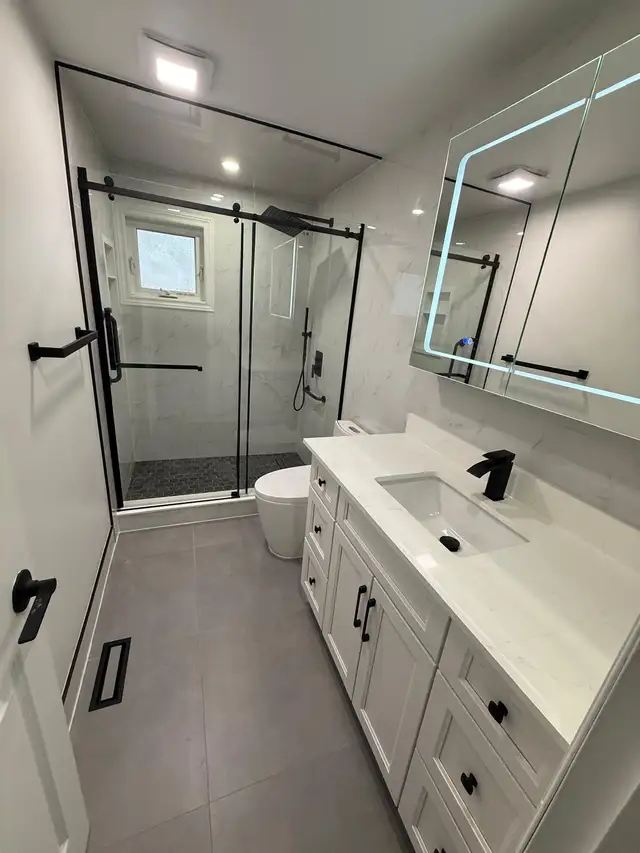 Bathroom Renovations | Basement Finishing | Flooring | Painting in Renovations, General Contracting & Handyman in Mississauga / Peel Region - Image 9