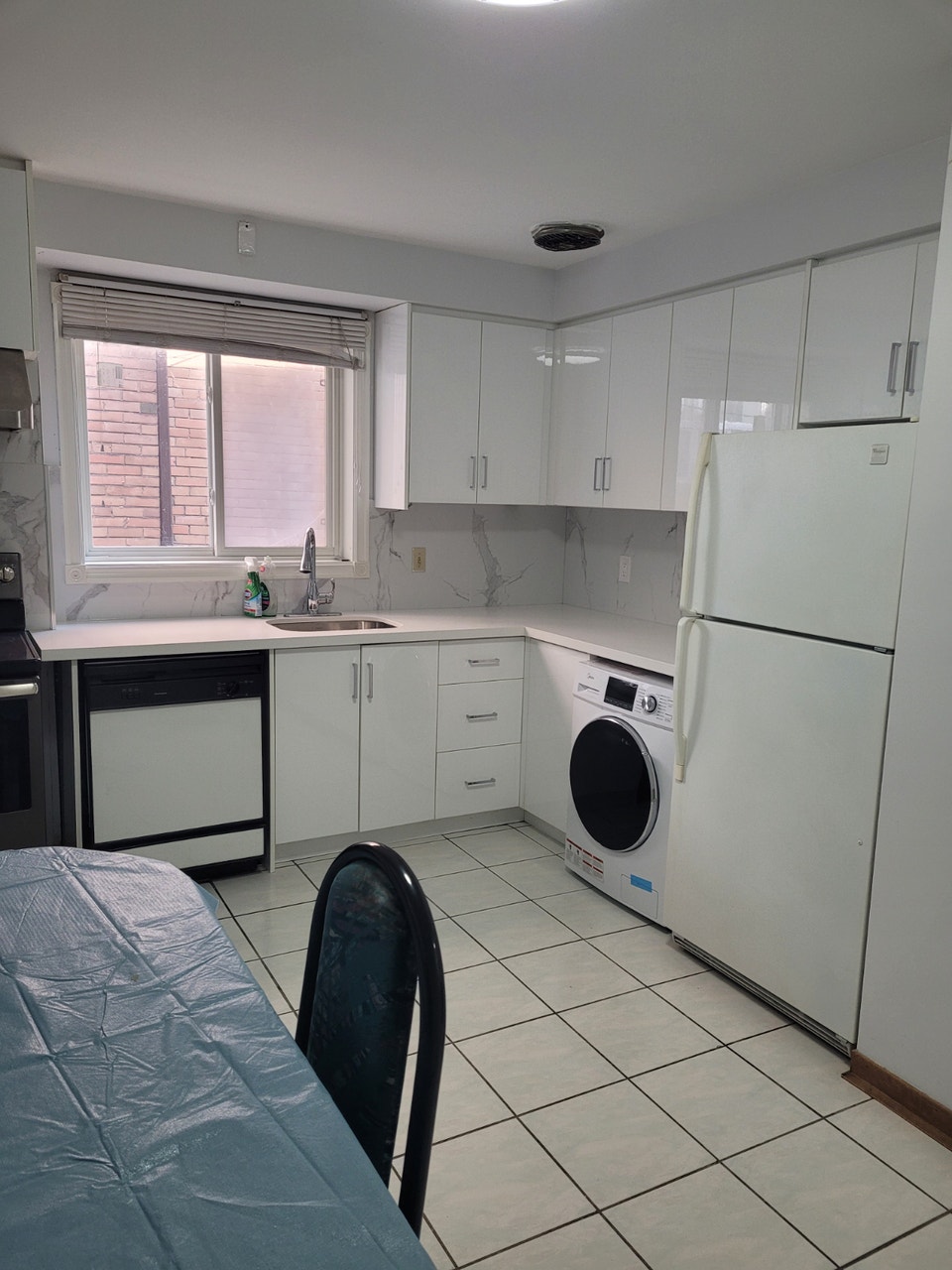 Toronto 1 room for $980 5