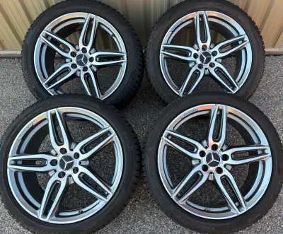 EXCELLENT CONDITION 4 x 245/40/19 PIRELLI SOTOZERO 3 RUNFLAT WINTER TIRES AND OEM MERCEDES RIMS MADE...