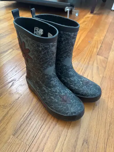 rain boots, View more
