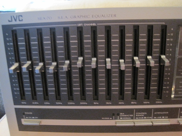 JVC SEA-70 Graphic Equalizer in Stereo Systems & Home Theatre in Ottawa - Image 3