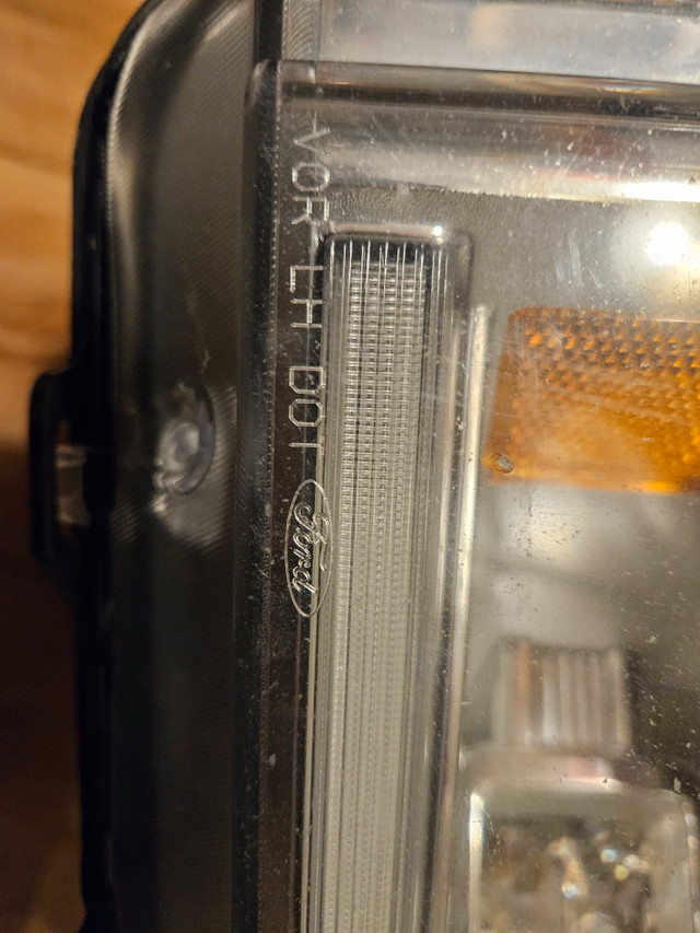 Pair of Ford F150 headlights in Other Parts & Accessories in Edmonton - Image 4