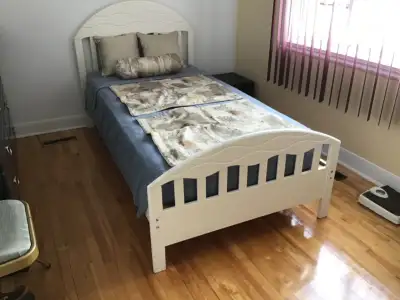 Lit Simple, View more