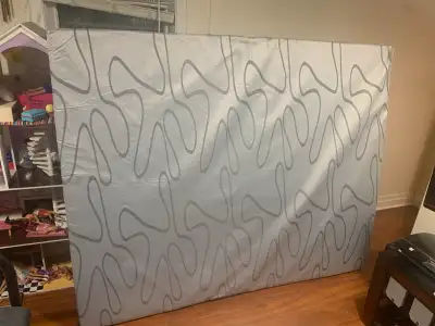 This queen size RV mattress is ready for a new home! It measures 60 inches by 74 inches and is 5 inc...