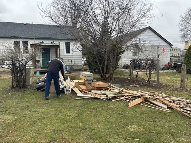 Junk Removal Same day Service !64595457146371120