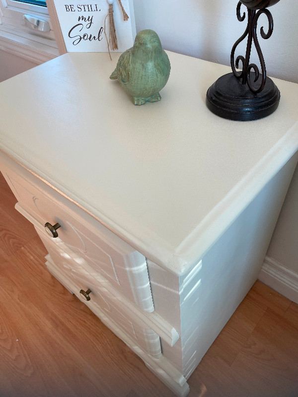 REFINISHED NIGHT STAND/ TABLE in Other Tables in Saskatoon - Image 2