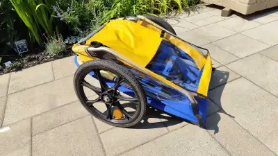 AVP bicycle trailer  / Remorque de vélo, View more