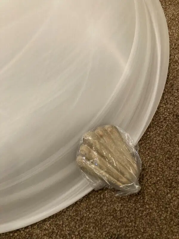 NEW CONTEMPORARY LIGHT FIXTURE - $25 in Indoor Lighting & Fans in Edmonton - Image 3