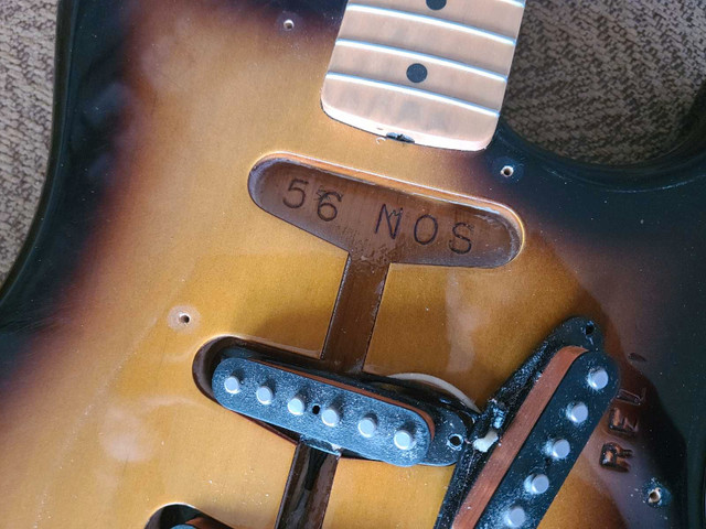 Fender Custom Shop Stratocaster in Guitars in Calgary - Image 3