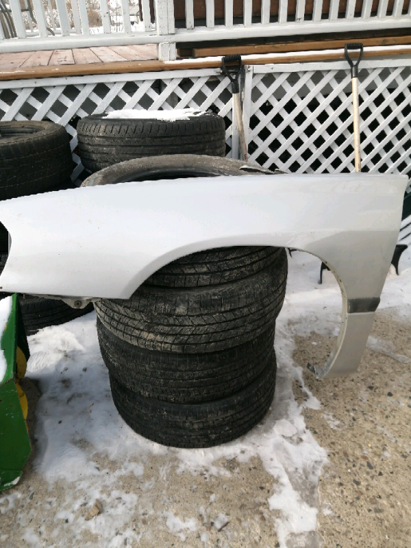 2000-2005 drivers fender for Chevrolet Impala  excellent conditi in Other in Regina - Image 2