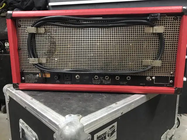 Vintage Ampeg 300W Tube Bass Amp – Legendary Tone in Amps & Pedals in North Bay - Image 5