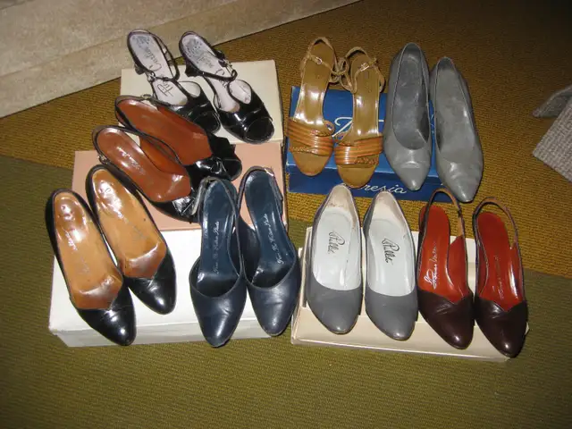 TRÈS BELLES BOTTES DE RANDONNÉES POUR FEMMES GRANDEUR 6 in Women's - Shoes in Laval / North Shore - Image 7