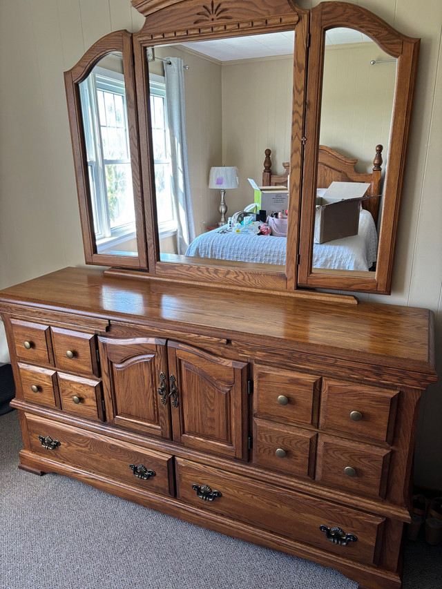Oak dresser  in Dressers & Wardrobes in Leamington - Image 2