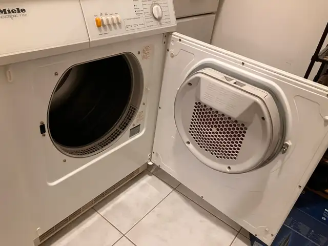 Miele dryer in Washers & Dryers in Mississauga / Peel Region - Image 4
